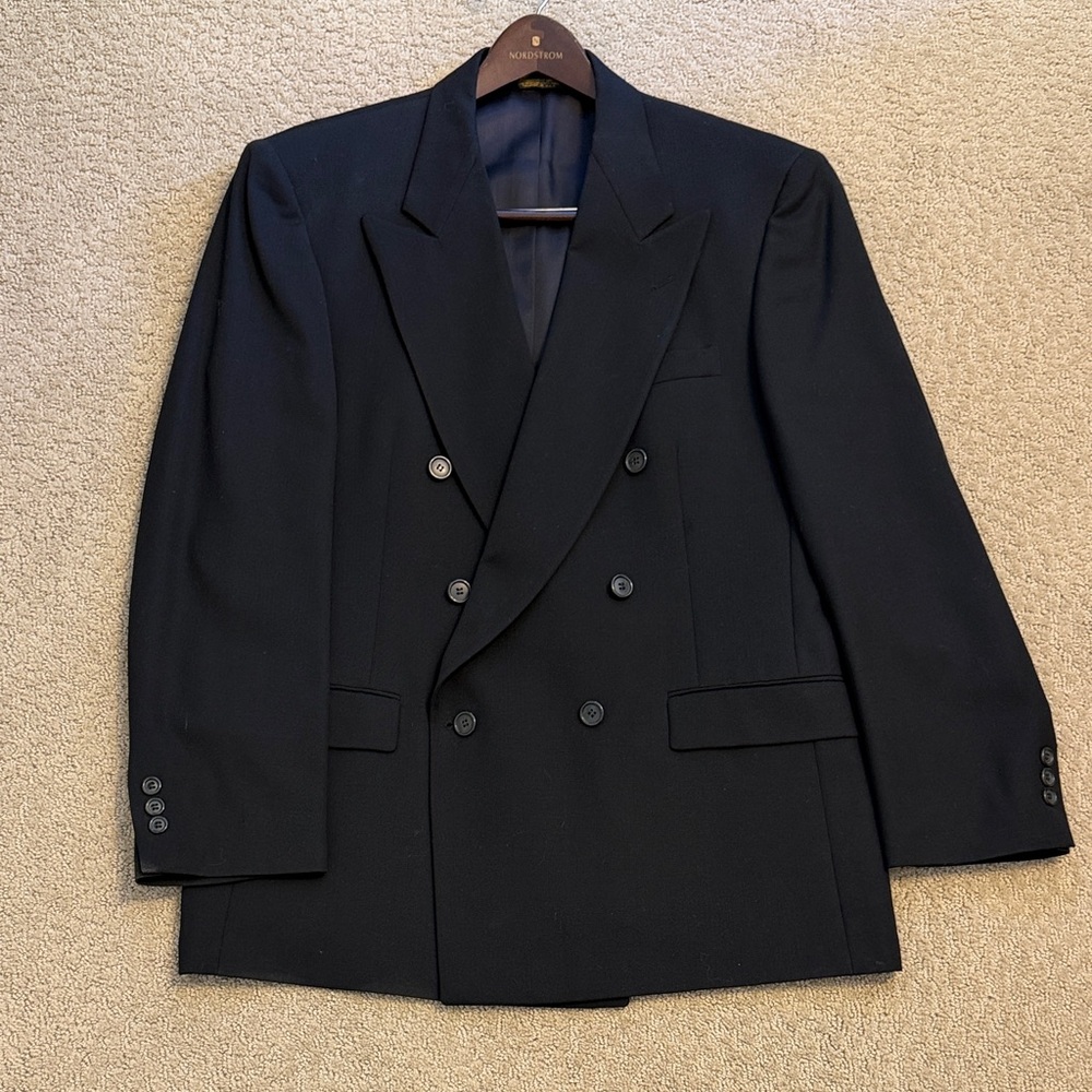 Men’s double breasted blazer